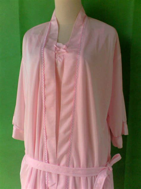 Toko Baju Tidur: Katalog 1 : Baju Tidur Satin Kimono