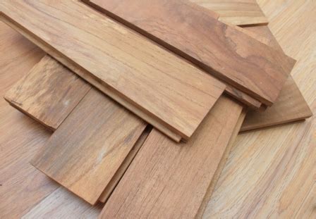 Harga lantai parket apabila membandingkan dengan produk keramik atau granite, terbilang mahal. Jual Aneka Jenis Lantai Parket Harga Murah
