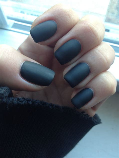 It's one trend i've personally seen hand models worn on several occasions on runways. Matte Gel Nails - NailsTip