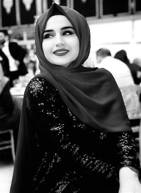 Pin By Fatima Qaoumi On Hijab Beautiful Hijab Hijabi Girl Brunette