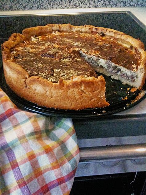 Das hackfleisch mit dem paniermehl, einem ei, salz, pfeffer und dem paprikapulver gründlich in einer schüssel vermengen. Hackfleisch - Kuchen von Ihdl1302 | Chefkoch.de