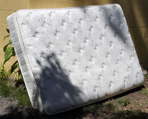 Things To Remember When Disposing Of An Old Mattress And Box Spring
