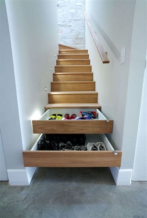 Neat Things To Do With The Wasted Space Under Your Stairs Yatak Odası