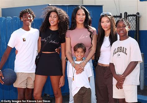 Kimora Lee Simmons 47 With All Five Of Her Children 2022