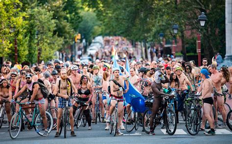Chicago S Th World Naked Bike Ride Returns Later This Month