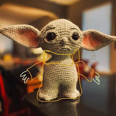 So my baby yoda crochet pattern only has the essential features and i think the simplified design adds to the cuteness! Here's A Baby Yoda-Inspired Crotchet Pattern That You Can ...