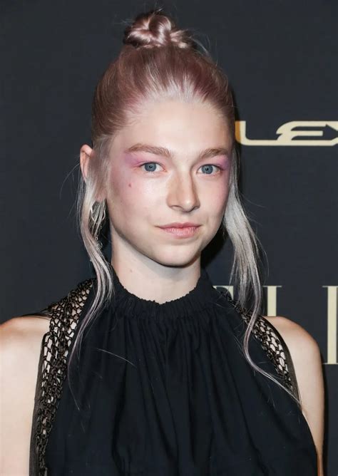 Euphoria Star Hunter Schafer Has Rose Gold Hair Now And Im Obsessed