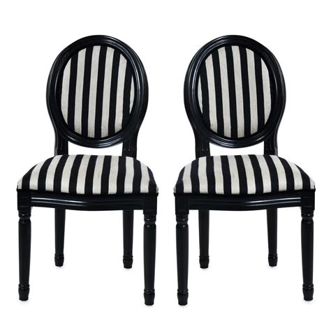 Her graphic, woven chairs bring a modern feel to an otherwise beachy decor. Set of 2 chairs MEDAILLION - striped black and white - Miliboo | Black painted furniture, Chair ...