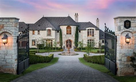 We hold relocated estate auctions, weekly consignment auctions, and specialized sales like guns(ffl licensed), knives, tools and fine antiques & collectibles at our benton auction house facility. Steve Austin House : "Stone Cold" Steve Austin's House (former) in San Antonio ... - He made his ...