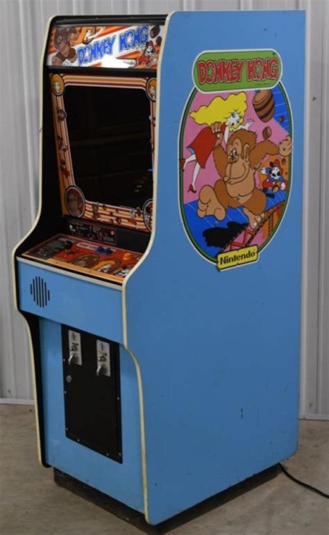 Lot 1981 Nintendo Donkey Kong Arcade Game