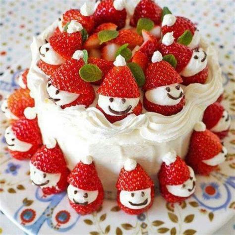 They will surely increase everyone's craving. Strawberry Santa cake | Christmas Ideas | Pinterest