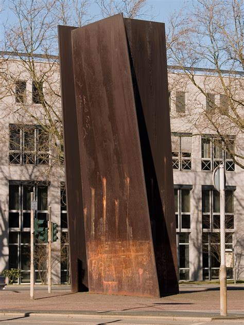Hyperpower Richard Serra