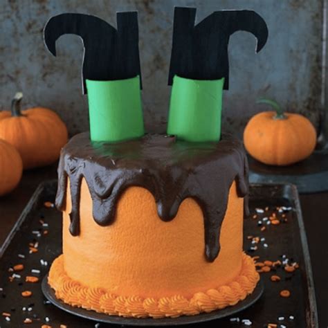6 Spooky Halloween Cakes That Are Scarily Delicious