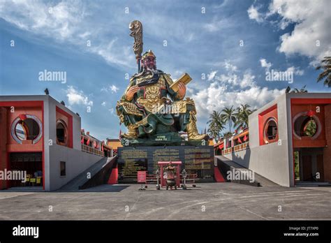 Chinese God Of War Statue Gigantic 1 320 Ton Sculpture Unveiled Of