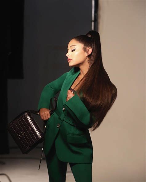 Ariana Grande Green Queen Image Abyss