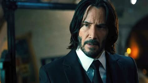 Keanu Reeves Wont Stop Giving His John Wick Chapter 4 Stuntmen