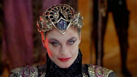 Ja, masters of the universe ist teilweise stumpfsinnig, hat ganz üble spezialeffekte, die dem auge weh tun, schlechte schauspieler, riehiiiiiesige logiklöcher, dumme, saudumme dialoge, peinliche, nervige erdenbewohner und einfach nicht viel liebe zur franchise. 20 Fun Facts about MASTERS OF THE UNIVERSE — GeekTyrant