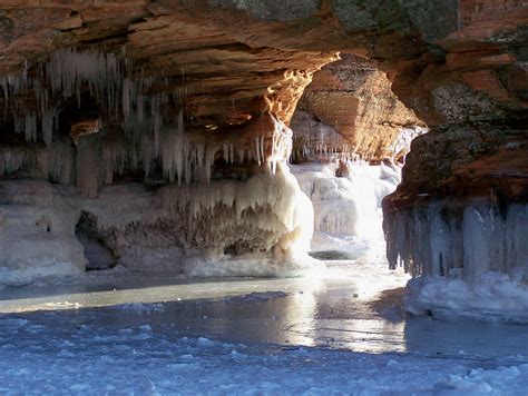 Lake Superior Ice Caves to Open in 2015