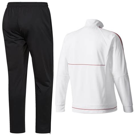 Wir bieten die fußball trainingsanzug von höchster qualität. AC Milan players trainingsanzug 2017/18 - Adidas ...