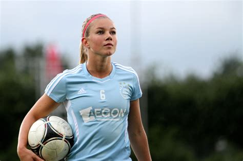 Anouk Hoogendijk Dutch Soccer Female Soccer Players Football Girls