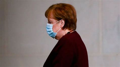 Angela Merkel Tiêm Vaccine Liều Một Astrazeneca Liều Hai Moderna