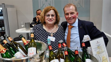 Agrarministerin Julia Klöckner Eröffnet Die Prowein Gourmino Express