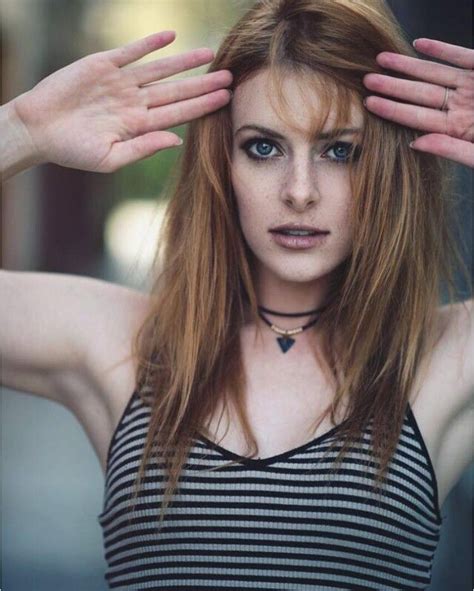 Sarah McCreanor Natural Redhead Pale Skin Freckles Redheads Blue