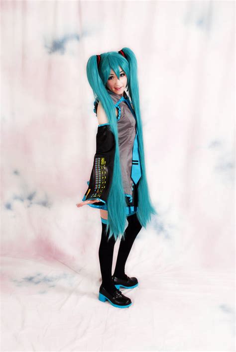 Miku Hatsune Cosplay 1 By Jemminem On Deviantart