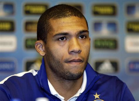 2 y por la mañana volvió al templo, y todo el pueblo vino a él; Juan Jesus salta Inter-Juventus a causa del rinvio della ...