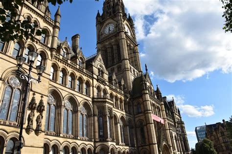 Top Sights and Activities in Manchester - Anne Travel Foodie