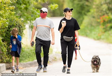 It's a track record even the charlie's angels director is impressed with. Elizabeth Banks and husband Max Handelman take a family ...