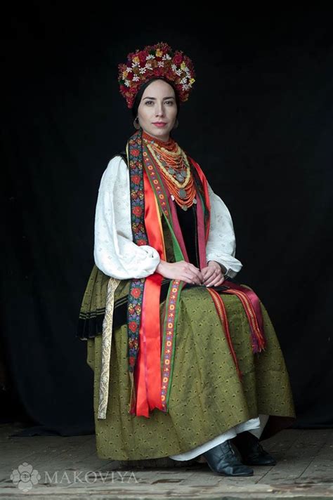 Маковія ukrainian beauty etno folk fashion ukrainian clothing traditional outfits