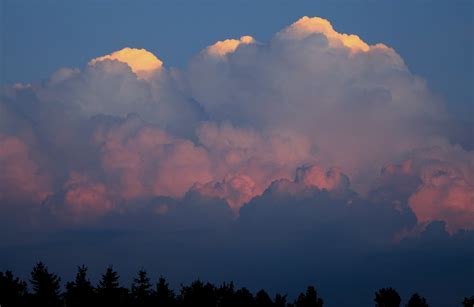 Spectacular Cumulus Clouds At Sunset Taken This Evening Ju Flickr