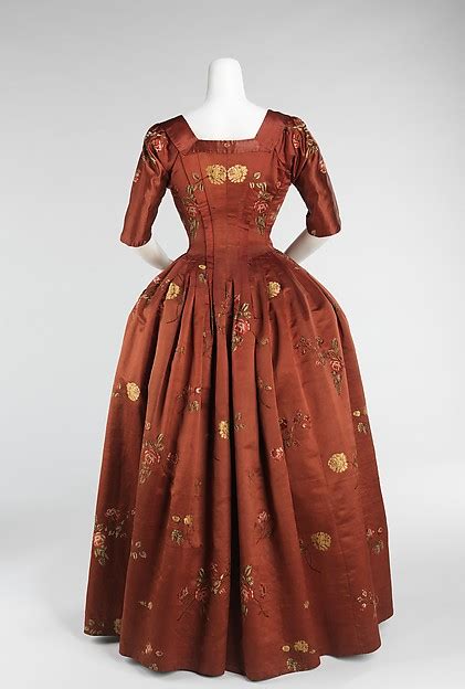 English Gowns Of The 18th Century ~ American Duchess