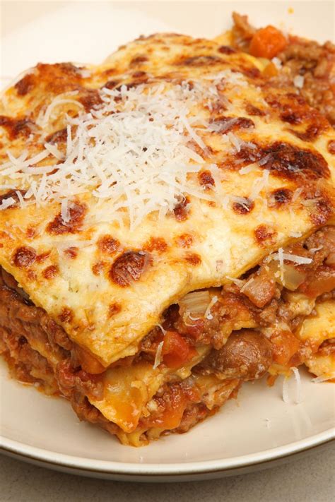 Start your day off the right way without worrying about breaking your diet. Crock Pot Lasagna (Weight Watchers) | KitchMe