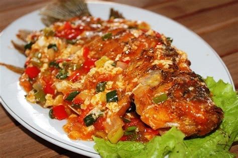 Tak heran jika hidangan ini banyak diminati masyarakat indonesia. Resep dan Cara Membuat Masakan Ikan Nila Goreng Bumbu Saus ...