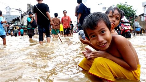 Jakarta Floods Leave Hundreds Of Thousands Homeless Abc News