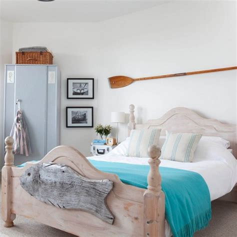 Whether you prefer barely there hues or are ready to amp up the drama in your bedroom. 16 Beach Style Bedroom Decorating Ideas