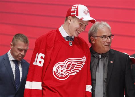 Find dennis cholowski stats, teams, height, weight, position: The Grind Line: Recent Detroit Red Wings Draft Day Duds