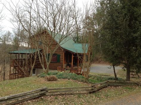 Nestled between arches national park and canyonlands national park, moab is a playground to outdoor enthusiasts from around the world, as well as a great place to call home. Pin on Tennessee Cabin Rentals