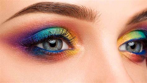 16 Colorful Eyeshadow Looks To Make Your Eyes Pop Loréal Paris