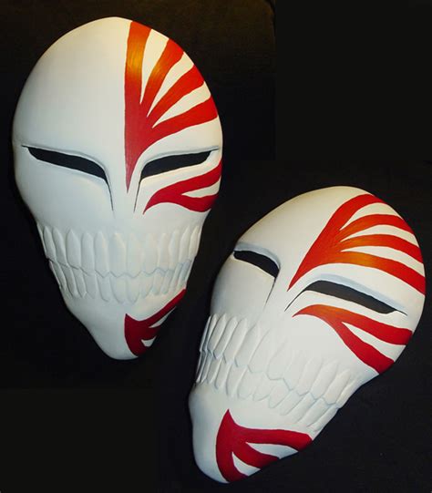 Read at your own risks] don't know if it's canonically correct, but i will group it: Bleach - Ichigo Hollow Mask by YellerCrakka on DeviantArt