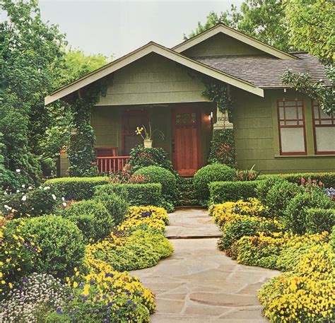 Great Entry Southern Living March 2016 Bungalow Landscaping Front