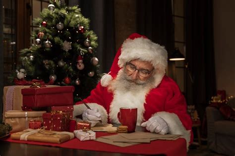 Saint-Nicolas, Santa Claus Et Le Pre Nol : Qui Sont-ils