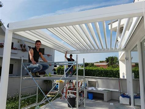 Tettoia è un'ottima scelta se in cerca di un riparo da utilizzare tutto l'anno e ideale per. Come installare Gazebo e pergole Senza Permessi
