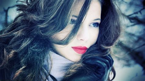 It's listed in entertainment category of google play store, getting more than 10 installs. Wallpaper : blue eyes, girl, hair, lipstick, make up ...
