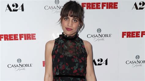 Parks And Recreation Star Natalie Morales Slams Paparazzi For Taking