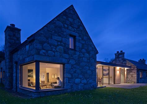 Stone And Glass Torispardon House Is A Modern Take On Traditional