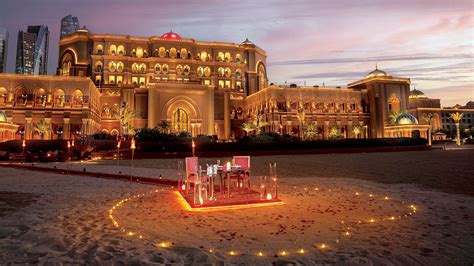 قصر الإمارات يحتفي بيوم الحب بمجموعة تجارب رومانسية