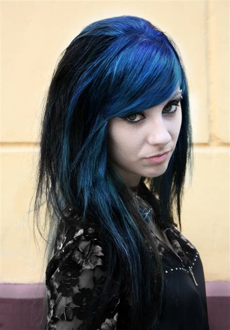 Win Your Hairs Adorning Stares By Coloring Them Blue Hairstyles For Women